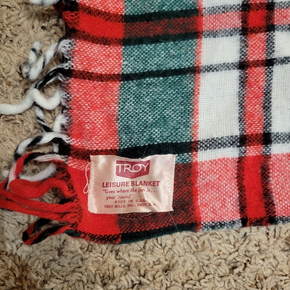 Vintage Troy Pre-owned Plaid Fringed Stadium Leisure Blanket 62 x 44 red/grn/wht - Picture 6 of 6